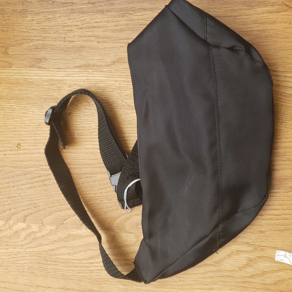 Vintage AVIA Athletic Fanny Pack - Picture 3 of 3